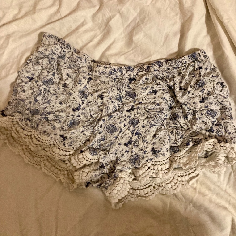 Artisan Ny Blue Floral High Waist Shorts